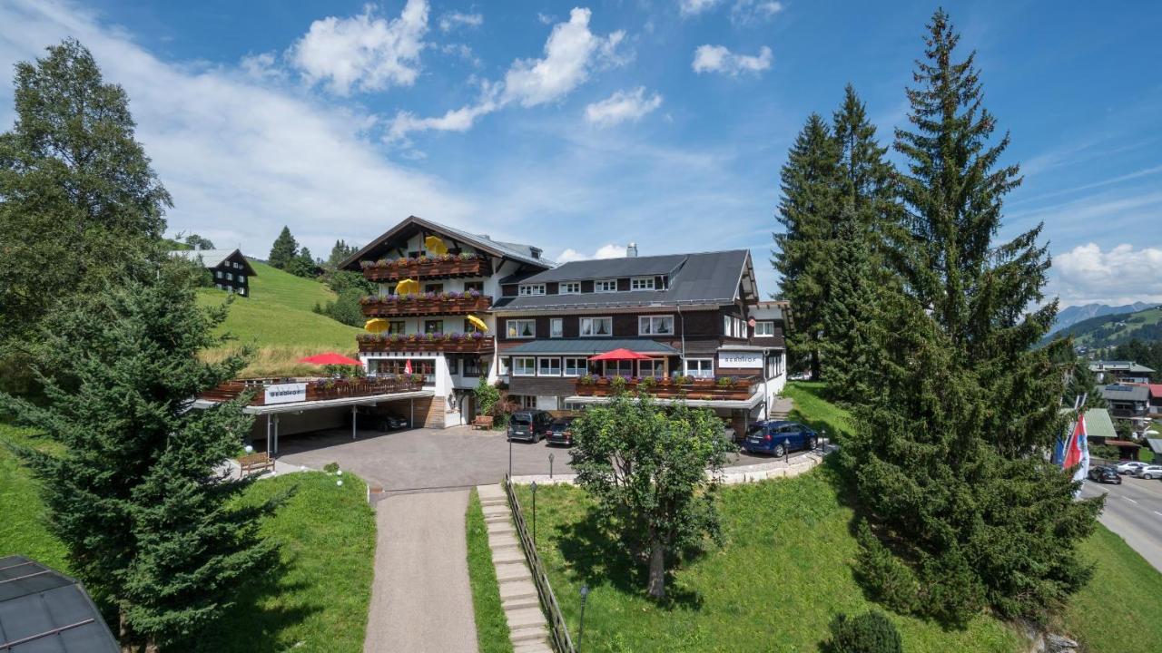 Der Berghof Aparthotel Hirschegg  Exterior photo