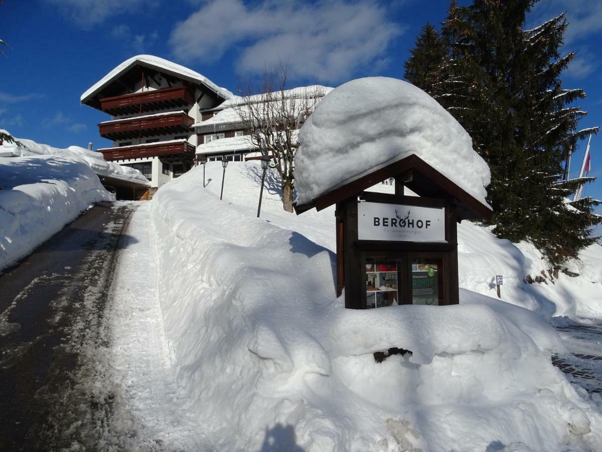 Der Berghof Aparthotel Hirschegg  Exterior photo