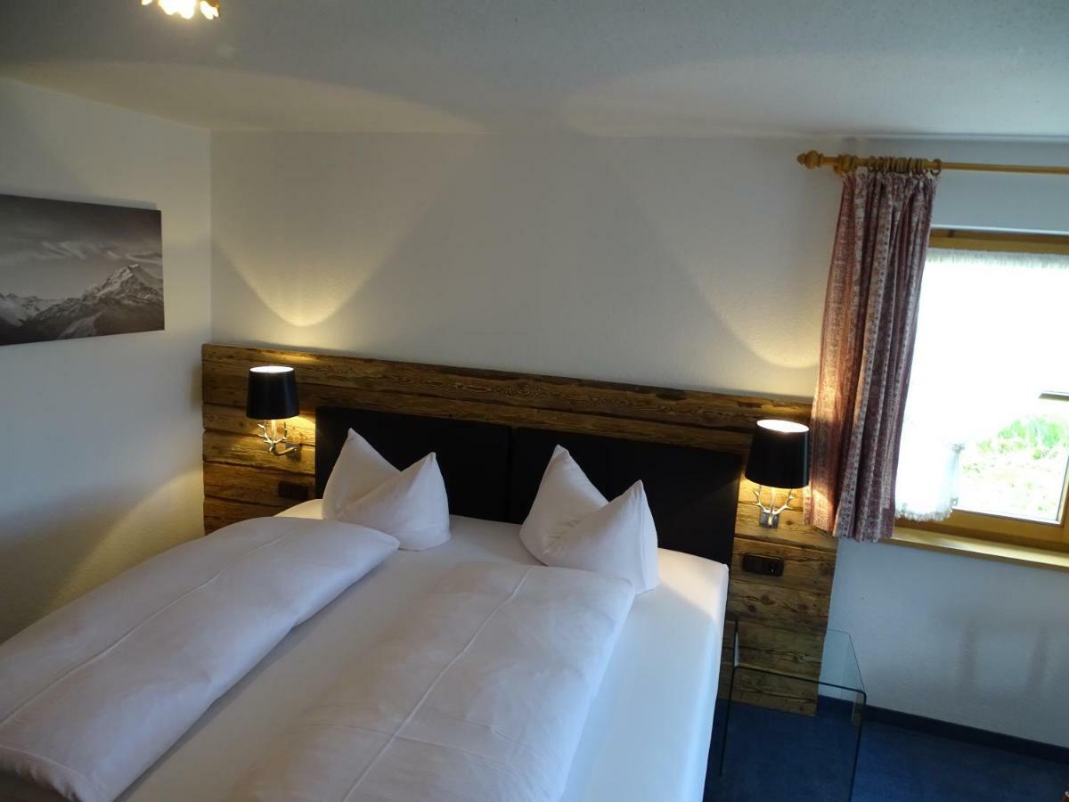 Der Berghof Aparthotel Hirschegg  Exterior photo
